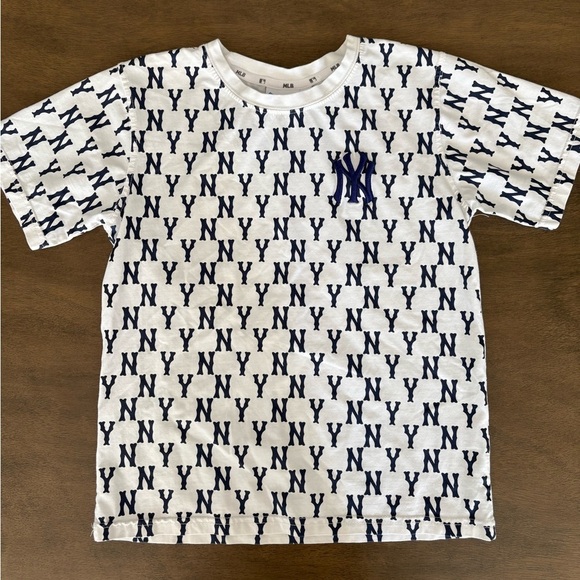 MLB Other - MLB New York Yankees kid’s graphic tee